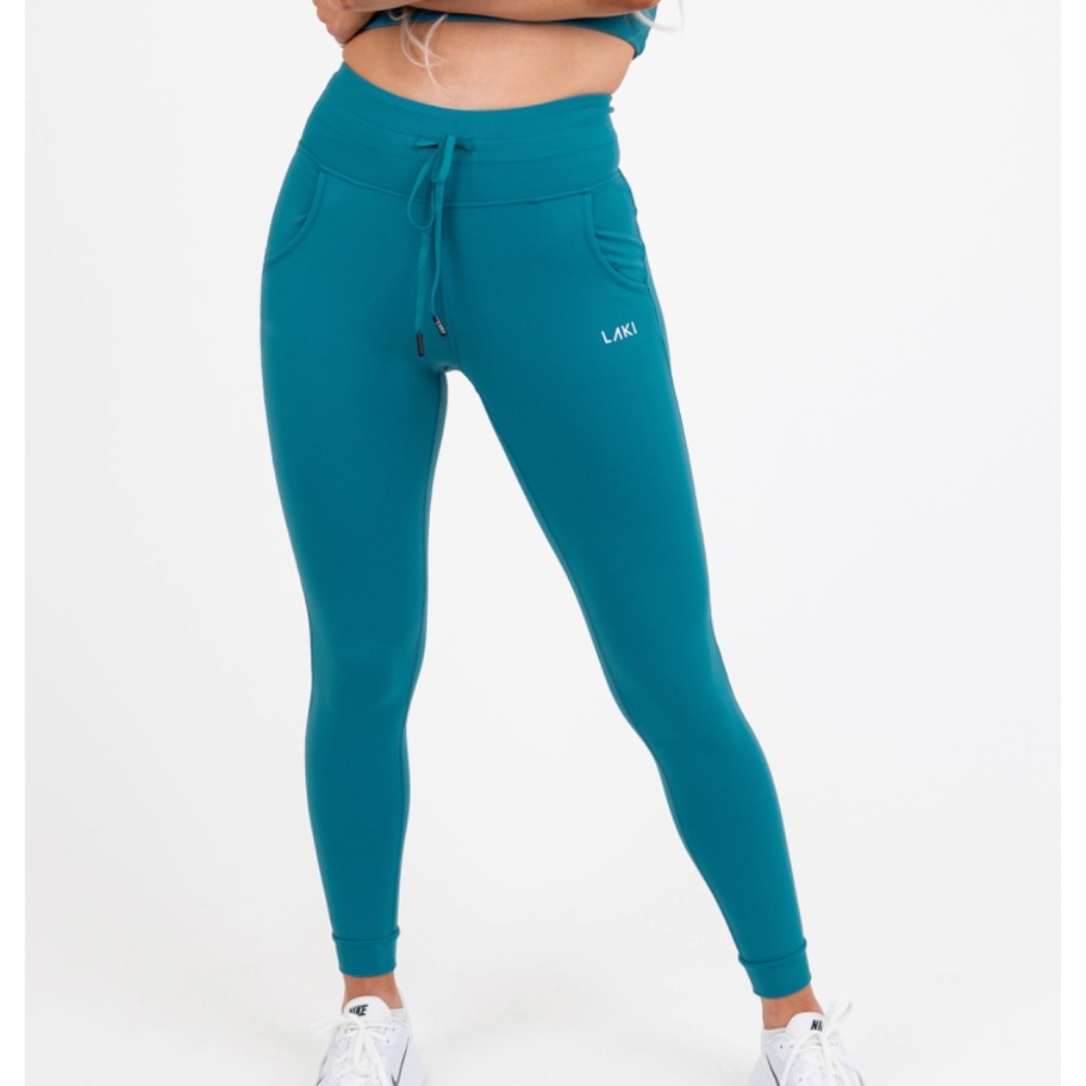 LAKI Bundle  Alta pro joggers and sports bra